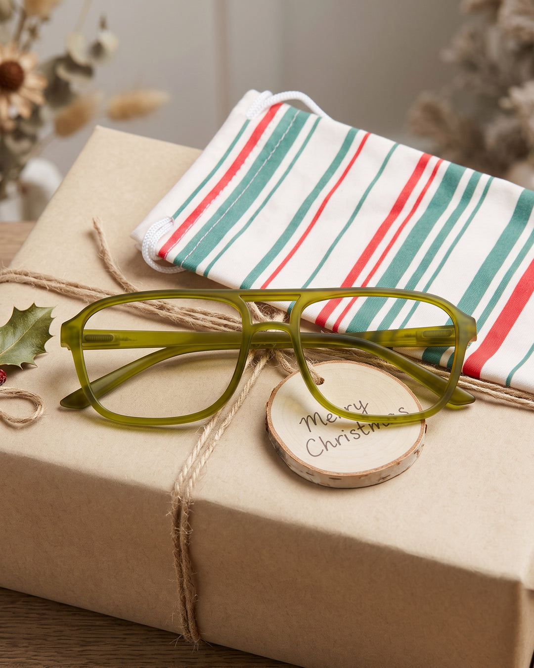 CHRISTMAS SUNGLASSES &amp; READERS CASE